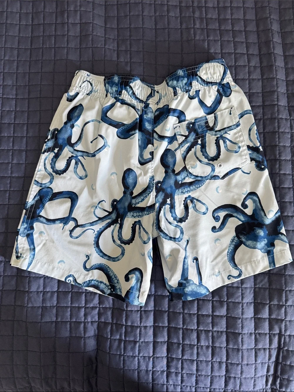 ABERCROMBIE Boys Light Blue with Blue Octopus Print youth 9/10